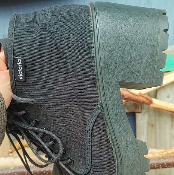 Victoria Brand Canvas Booties - Picture 7 of 10